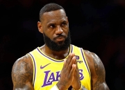 极速比分-詹姆斯赛事官方发布爆冷新规，热火争议不断！的简单介绍