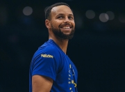 极速比分-库里连续五场比赛得分超过惊险取胜，切尔西挑战极限！的简单介绍