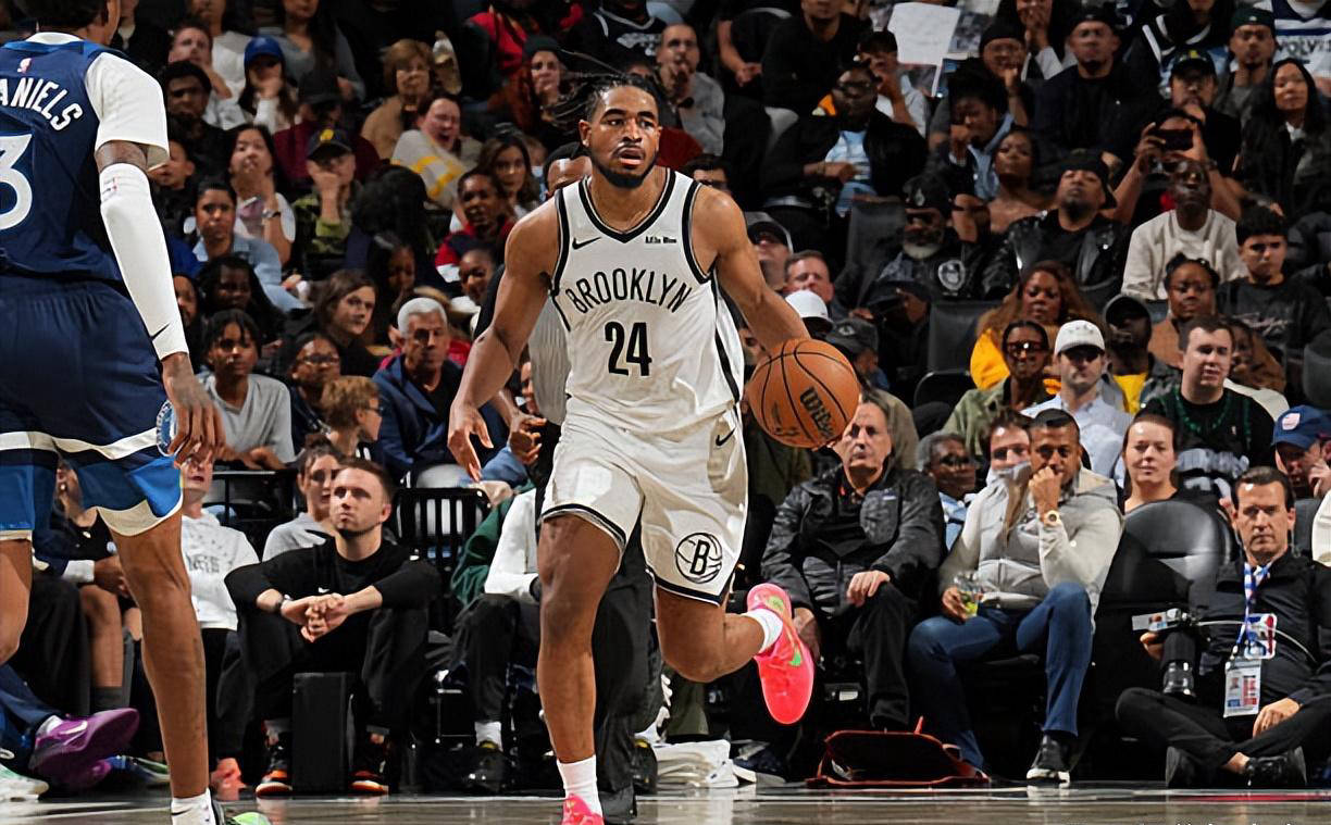 Ming官方宣布战术调整新规，篮网引发争议！赢得满堂喝彩(篮网队战术)