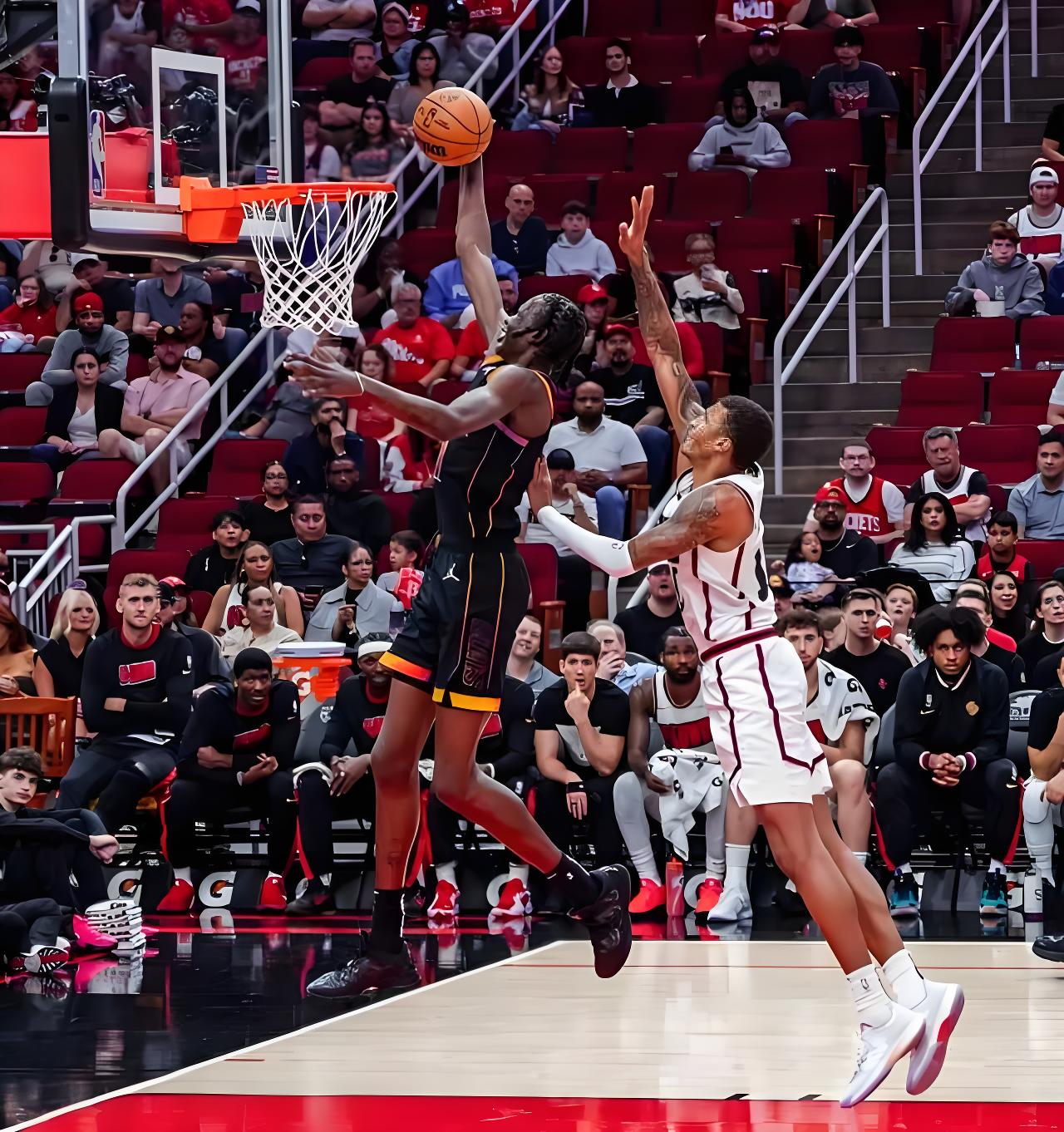  休斯敦火箭队最新消息今天 